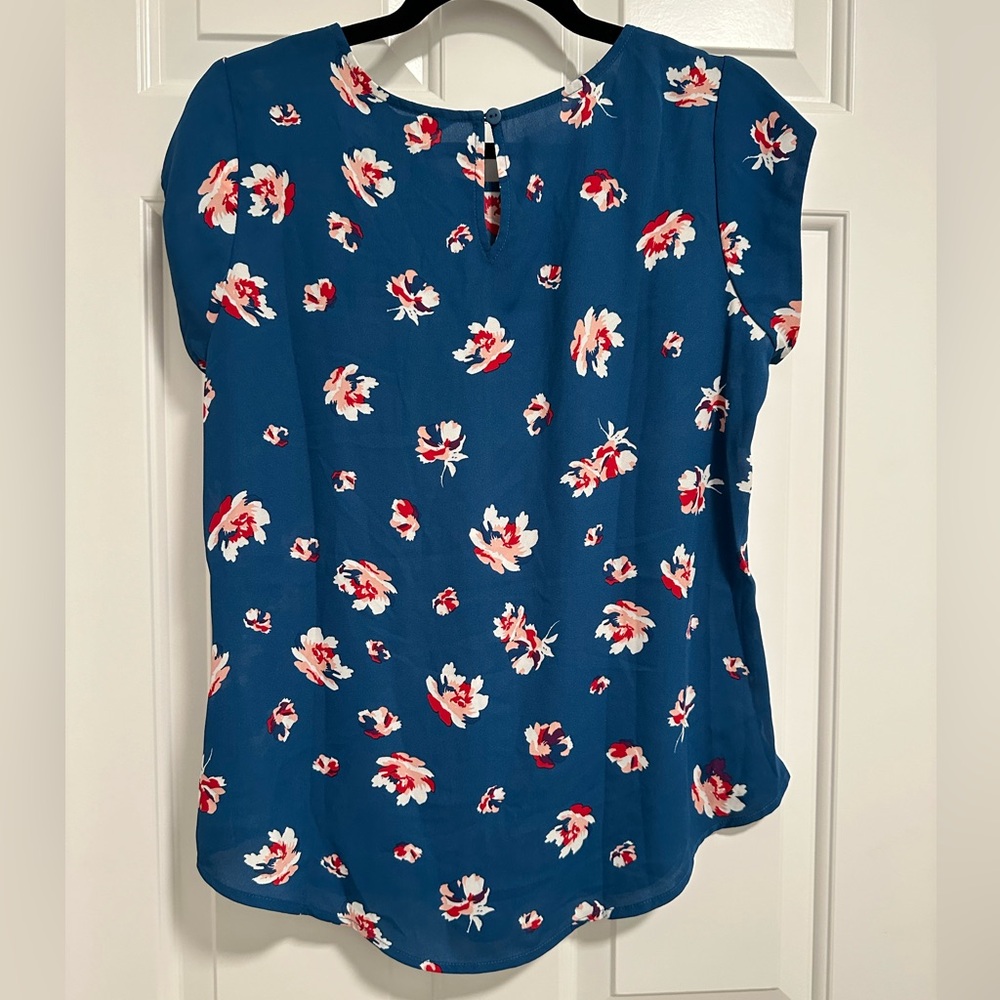 41 Hawthorn Floral Top - Picture 2 of 8